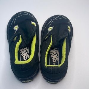 Black and green vans from how to train your dragon